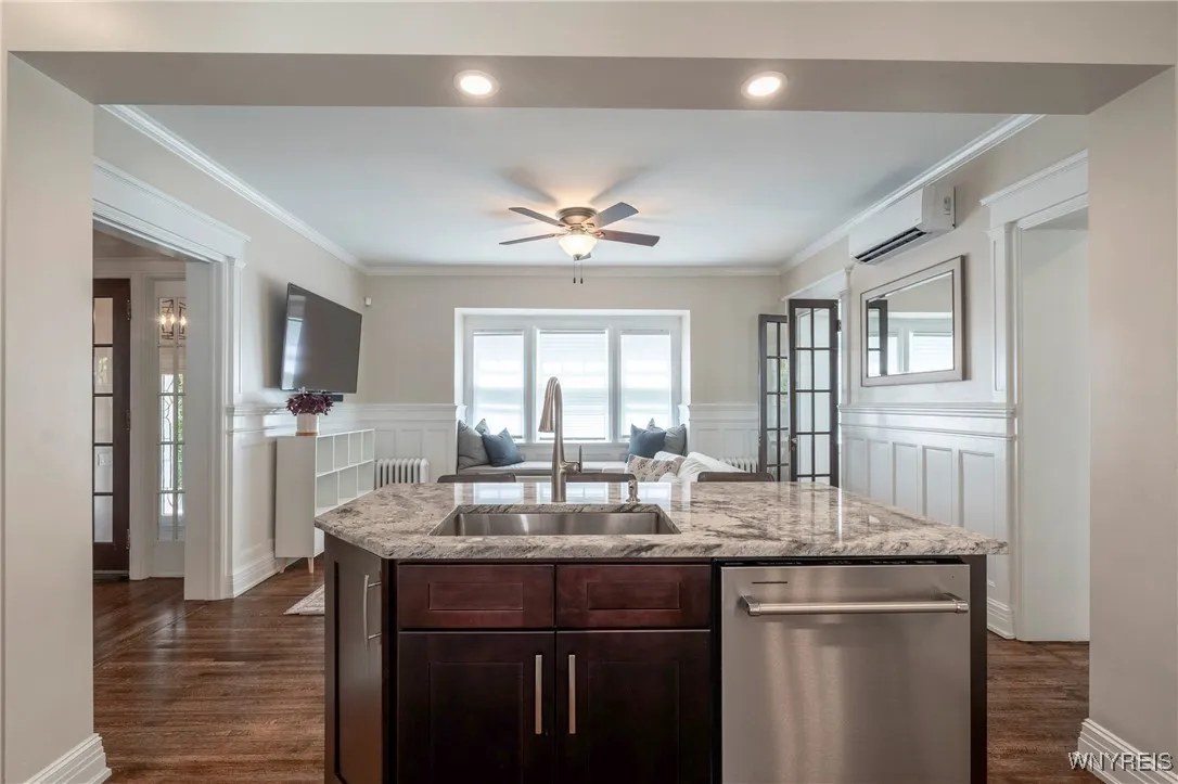 36 University Avenue, Buffalo, New York 14214, Buffalo, New York 14214, 3 Bedrooms Bedrooms, 9 Rooms Rooms,2 BathroomsBathrooms,Residential,For Sale,36 University Avenue, Buffalo, New York 14214,B1624952
