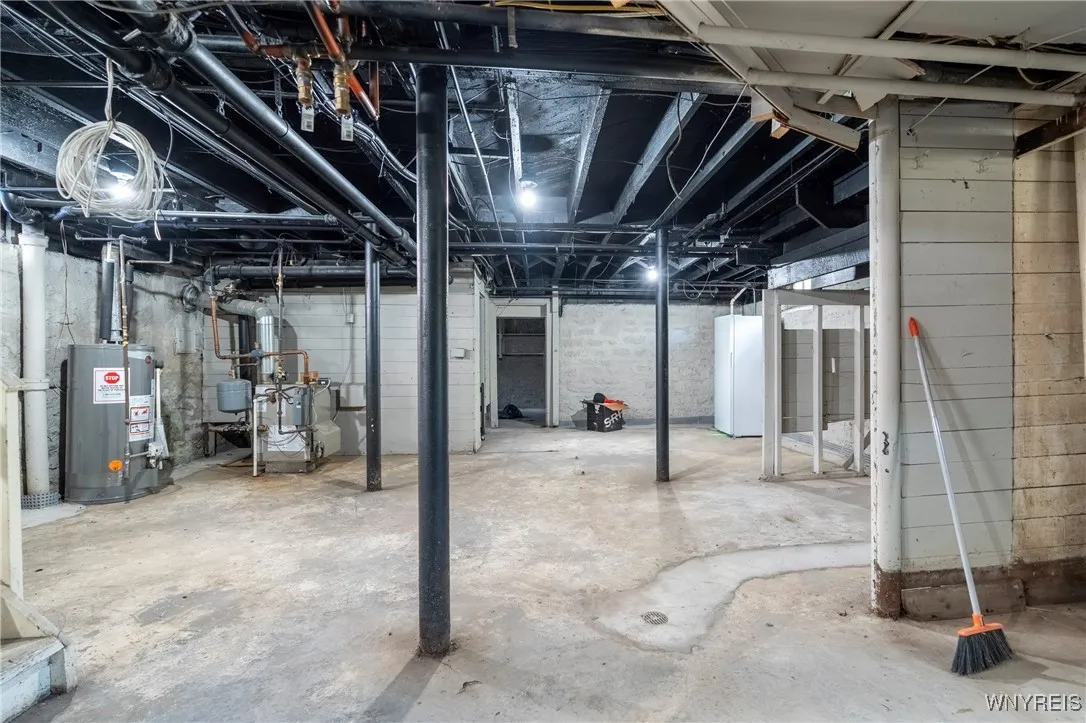 36 University Avenue, Buffalo, New York 14214, Buffalo, New York 14214, 3 Bedrooms Bedrooms, 9 Rooms Rooms,2 BathroomsBathrooms,Residential,For Sale,36 University Avenue, Buffalo, New York 14214,B1624952