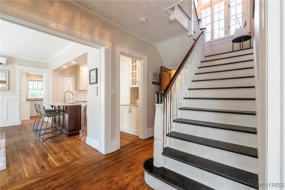 36 University Avenue, Buffalo, New York 14214, Buffalo, New York 14214, 3 Bedrooms Bedrooms, 9 Rooms Rooms,2 BathroomsBathrooms,Residential,For Sale,36 University Avenue, Buffalo, New York 14214,B1624952