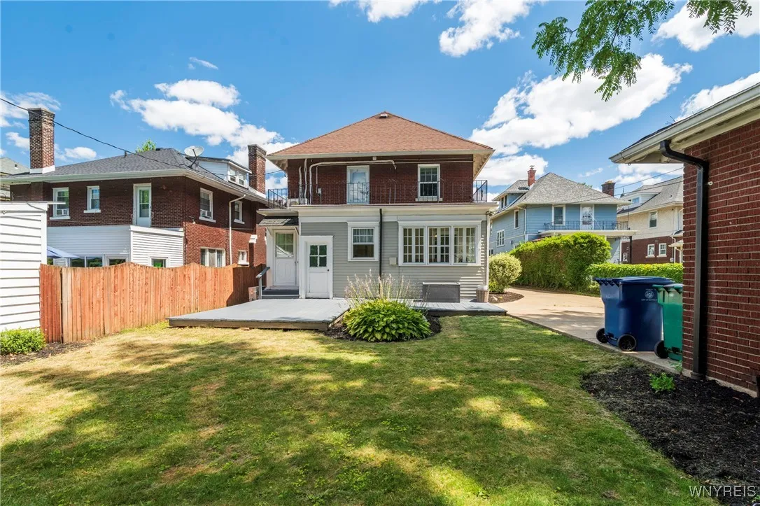 36 University Avenue, Buffalo, New York 14214, Buffalo, New York 14214, 3 Bedrooms Bedrooms, 9 Rooms Rooms,2 BathroomsBathrooms,Residential,For Sale,36 University Avenue, Buffalo, New York 14214,B1624952