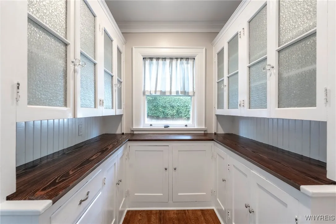 36 University Avenue, Buffalo, New York 14214, Buffalo, New York 14214, 3 Bedrooms Bedrooms, 9 Rooms Rooms,2 BathroomsBathrooms,Residential,For Sale,36 University Avenue, Buffalo, New York 14214,B1624952