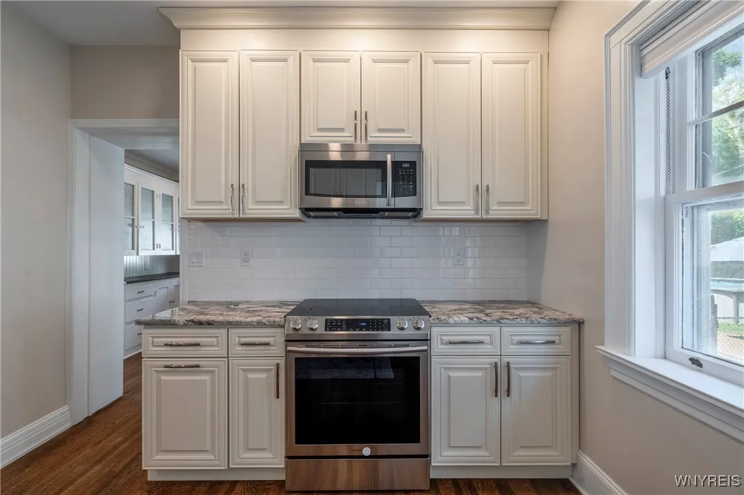 36 University Avenue, Buffalo, New York 14214, Buffalo, New York 14214, 3 Bedrooms Bedrooms, 9 Rooms Rooms,2 BathroomsBathrooms,Residential,For Sale,36 University Avenue, Buffalo, New York 14214,B1624952