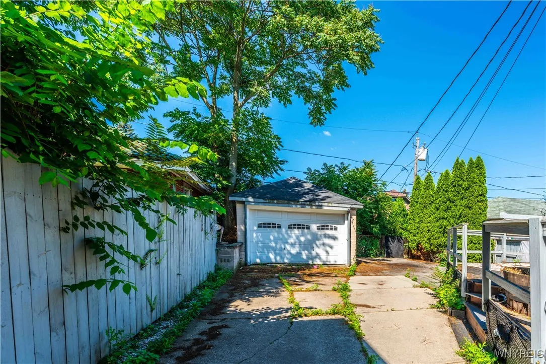 40 Niagara Falls Boulevard, Buffalo, New York 1421, Buffalo, New York 14214, 4 Bedrooms Bedrooms, 10 Rooms Rooms,1 BathroomBathrooms,Residential,For Sale,40 Niagara Falls Boulevard, Buffalo, New York 1421,B1624869