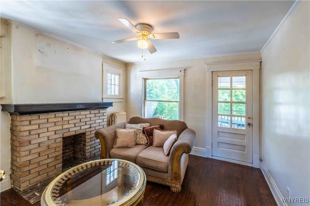 40 Niagara Falls Boulevard, Buffalo, New York 1421, Buffalo, New York 14214, 4 Bedrooms Bedrooms, 10 Rooms Rooms,1 BathroomBathrooms,Residential,For Sale,40 Niagara Falls Boulevard, Buffalo, New York 1421,B1624869