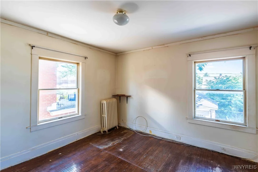 40 Niagara Falls Boulevard, Buffalo, New York 1421, Buffalo, New York 14214, 4 Bedrooms Bedrooms, 10 Rooms Rooms,1 BathroomBathrooms,Residential,For Sale,40 Niagara Falls Boulevard, Buffalo, New York 1421,B1624869