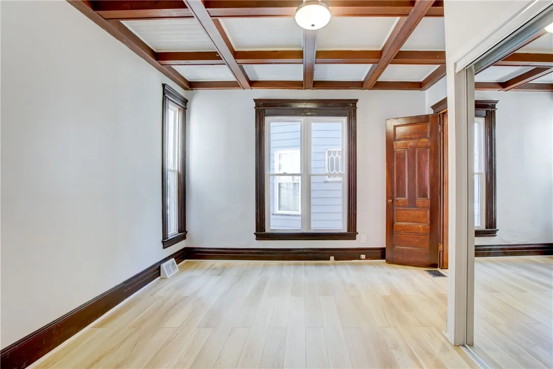 32 Birch Crescent 1, Rochester, New York 14607, Rochester, New York 14607, 2 Bedrooms Bedrooms, 6 Rooms Rooms,2 BathroomsBathrooms,Residential Lease,For Rent,32 Birch Crescent 1, Rochester, New York 14607,R1624914