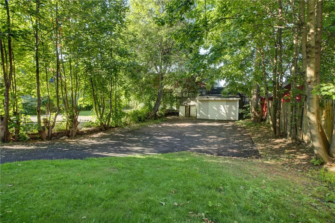 32 Birch Crescent 3, Rochester, New York 14607, Rochester, New York 14607, 2 Bedrooms Bedrooms, 5 Rooms Rooms,1 BathroomBathrooms,Residential Lease,For Rent,32 Birch Crescent 3, Rochester, New York 14607,R1624966