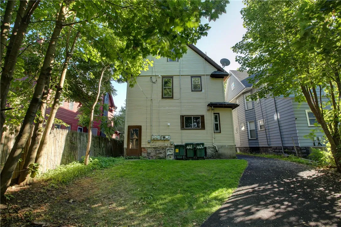 32 Birch Crescent 3, Rochester, New York 14607, Rochester, New York 14607, 2 Bedrooms Bedrooms, 5 Rooms Rooms,1 BathroomBathrooms,Residential Lease,For Rent,32 Birch Crescent 3, Rochester, New York 14607,R1624966