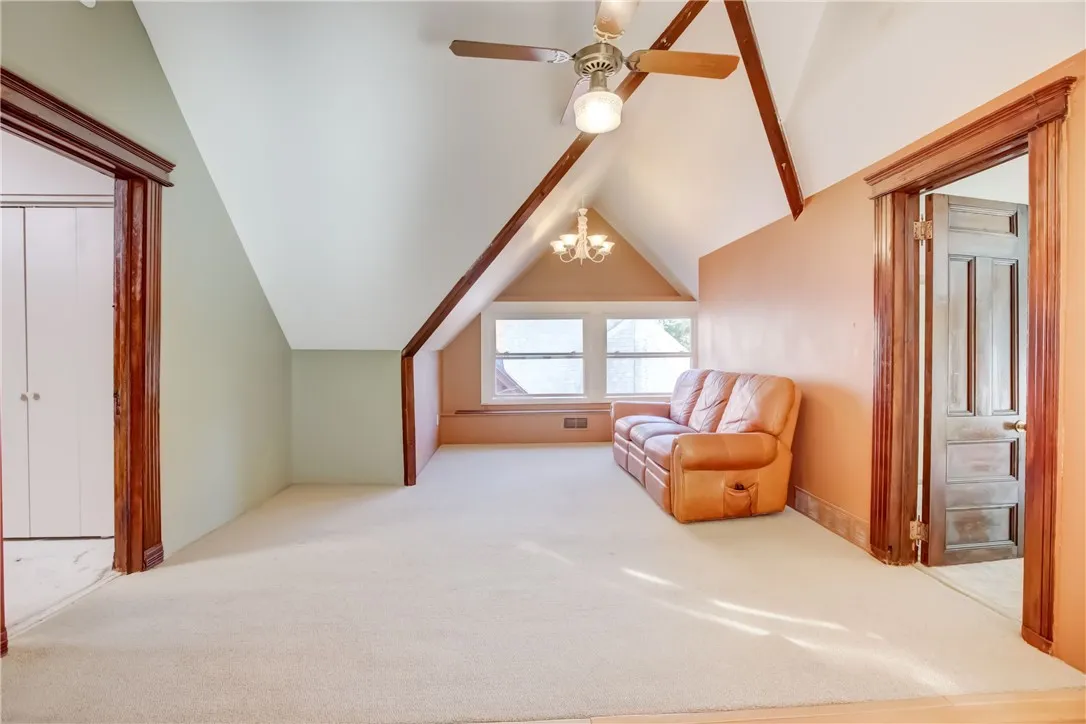 32 Birch Crescent 3, Rochester, New York 14607, Rochester, New York 14607, 2 Bedrooms Bedrooms, 5 Rooms Rooms,1 BathroomBathrooms,Residential Lease,For Rent,32 Birch Crescent 3, Rochester, New York 14607,R1624966