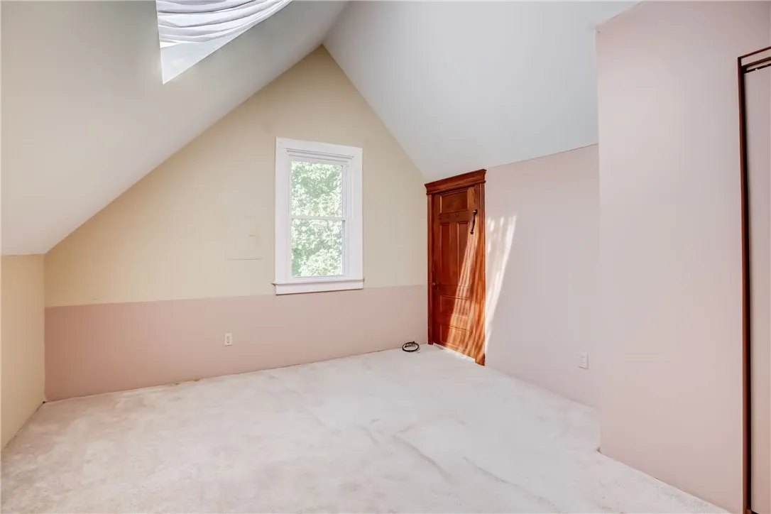 32 Birch Crescent 3, Rochester, New York 14607, Rochester, New York 14607, 2 Bedrooms Bedrooms, 5 Rooms Rooms,1 BathroomBathrooms,Residential Lease,For Rent,32 Birch Crescent 3, Rochester, New York 14607,R1624966