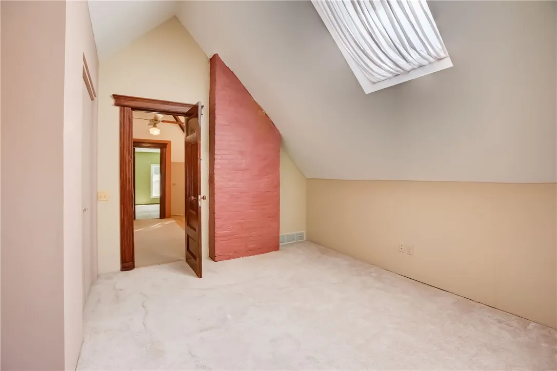 32 Birch Crescent 3, Rochester, New York 14607, Rochester, New York 14607, 2 Bedrooms Bedrooms, 5 Rooms Rooms,1 BathroomBathrooms,Residential Lease,For Rent,32 Birch Crescent 3, Rochester, New York 14607,R1624966