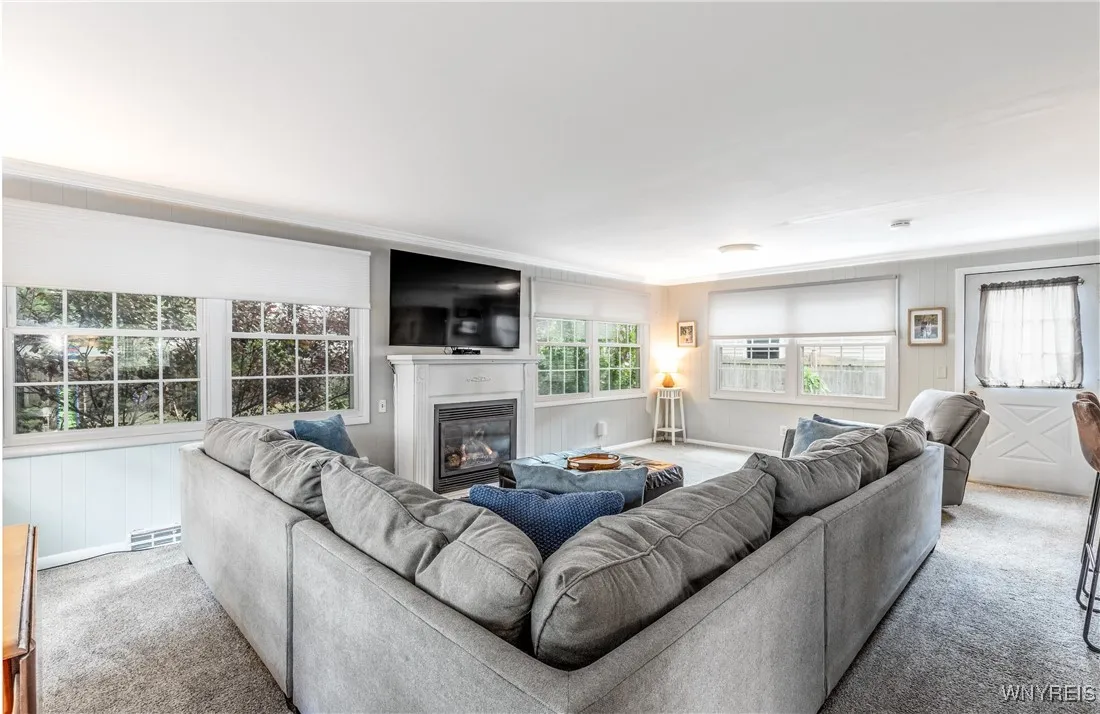 240 East Prospect Avenue, Hamburg, New York 14075, Hamburg, New York 14075, 3 Bedrooms Bedrooms, 7 Rooms Rooms,1 BathroomBathrooms,Residential,For Sale,240 East Prospect Avenue, Hamburg, New York 14075,B1623401