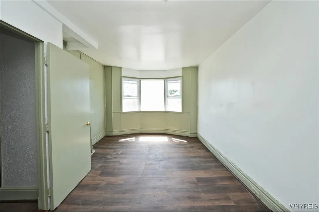 268 Hampshire Street, Buffalo, New York 14213, Buffalo, New York 14213, 3 Bedrooms Bedrooms, 12 Rooms Rooms,1 BathroomBathrooms,Residential,For Sale,268 Hampshire Street, Buffalo, New York 14213,B1624623
