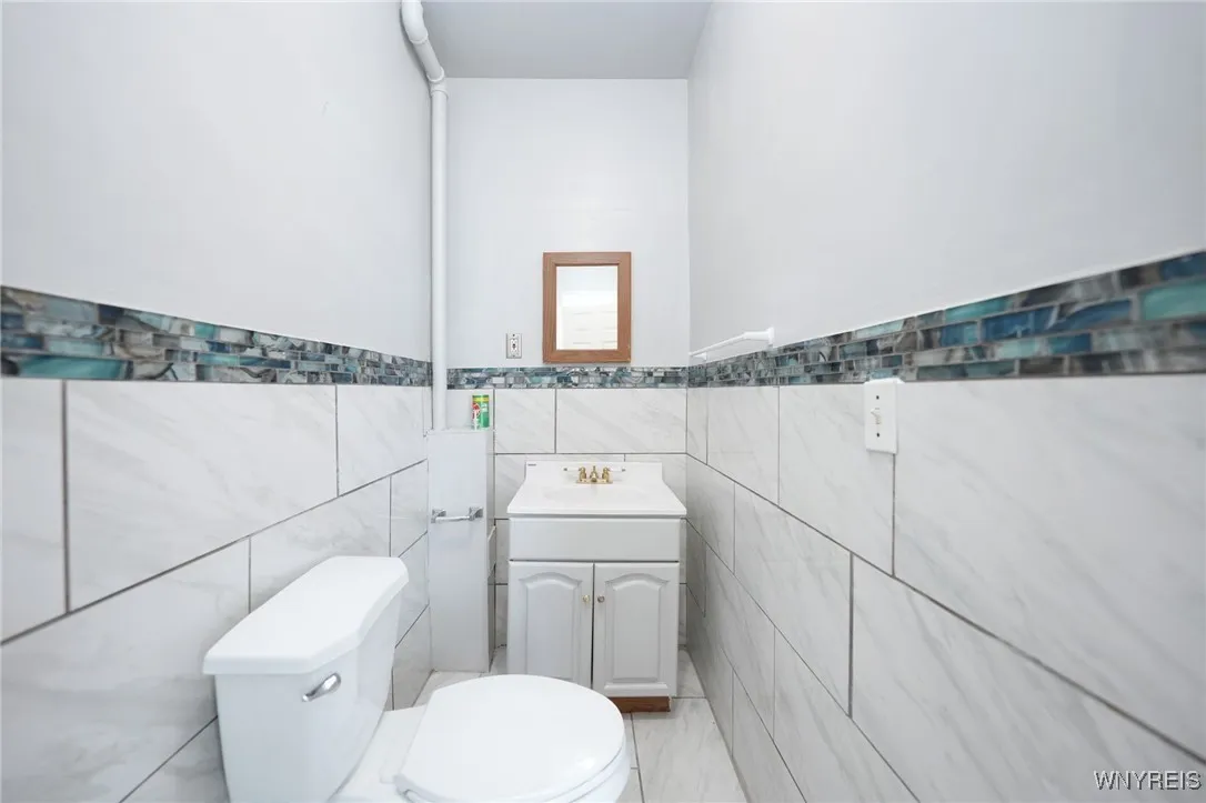 268 Hampshire Street, Buffalo, New York 14213, Buffalo, New York 14213, 3 Bedrooms Bedrooms, 12 Rooms Rooms,1 BathroomBathrooms,Residential,For Sale,268 Hampshire Street, Buffalo, New York 14213,B1624623