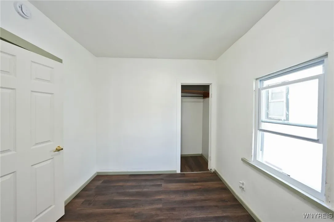 268 Hampshire Street, Buffalo, New York 14213, Buffalo, New York 14213, 3 Bedrooms Bedrooms, 12 Rooms Rooms,1 BathroomBathrooms,Residential,For Sale,268 Hampshire Street, Buffalo, New York 14213,B1624623