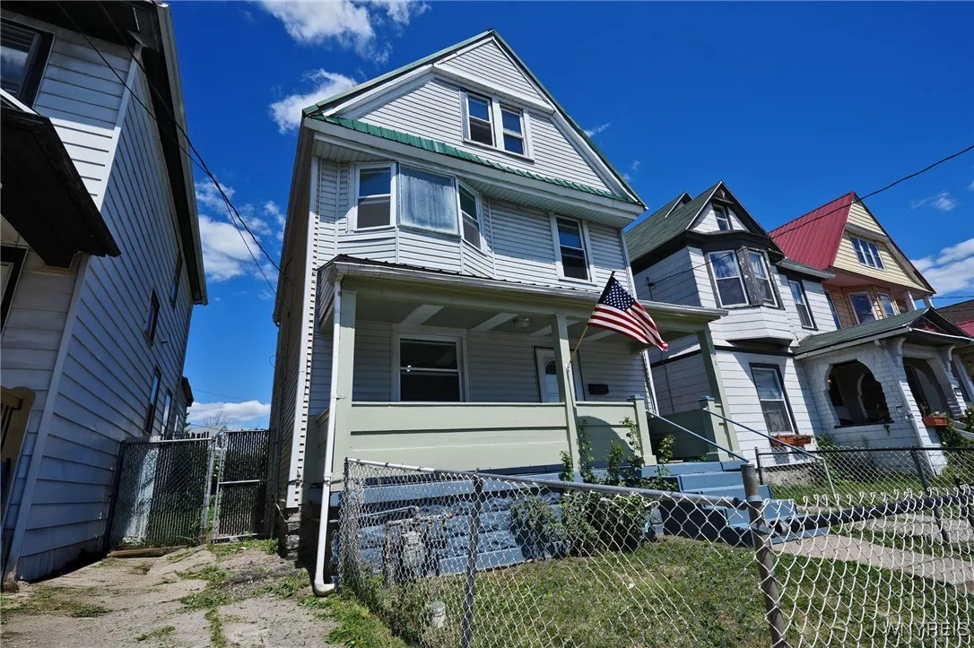 268 Hampshire Street, Buffalo, New York 14213, Buffalo, New York 14213, 3 Bedrooms Bedrooms, 12 Rooms Rooms,1 BathroomBathrooms,Residential,For Sale,268 Hampshire Street, Buffalo, New York 14213,B1624623
