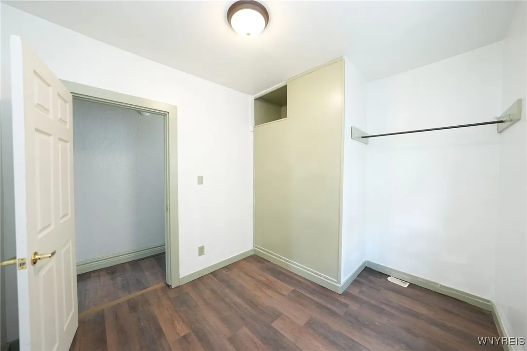 268 Hampshire Street, Buffalo, New York 14213, Buffalo, New York 14213, 3 Bedrooms Bedrooms, 12 Rooms Rooms,1 BathroomBathrooms,Residential,For Sale,268 Hampshire Street, Buffalo, New York 14213,B1624623