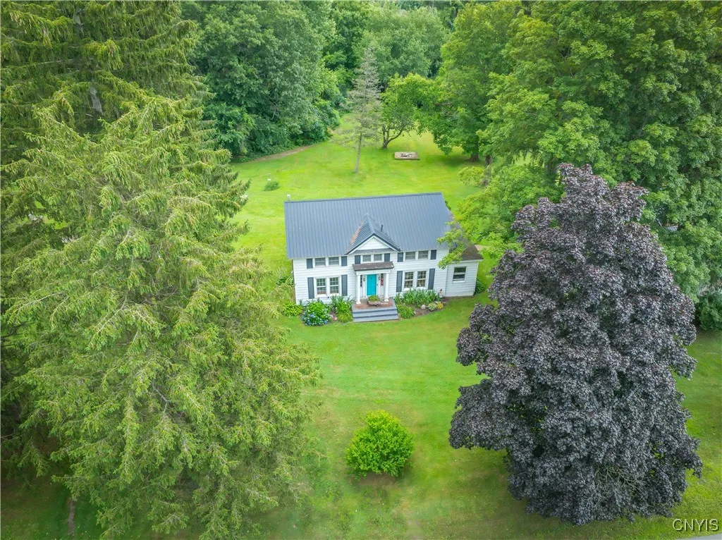 2004 State Route 48, Granby, New York 13069, Granby, New York 13069, 3 Bedrooms Bedrooms, 10 Rooms Rooms,2 BathroomsBathrooms,Residential,Closed,2004 State Route 48, Granby, New York 13069,0,S1624807