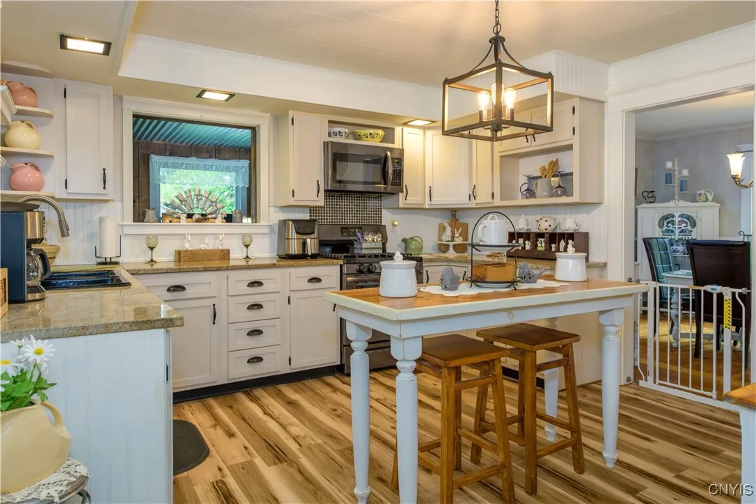 2004 State Route 48, Granby, New York 13069, Granby, New York 13069, 3 Bedrooms Bedrooms, 10 Rooms Rooms,2 BathroomsBathrooms,Residential,Closed,2004 State Route 48, Granby, New York 13069,0,S1624807