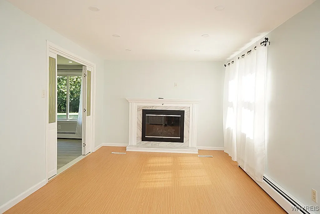 400 Hawthorne Place, Porter, New York 14174, Porter, New York 14174, 4 Bedrooms Bedrooms, 9 Rooms Rooms,2 BathroomsBathrooms,Residential,For Sale,400 Hawthorne Place, Porter, New York 14174,0,B1624864