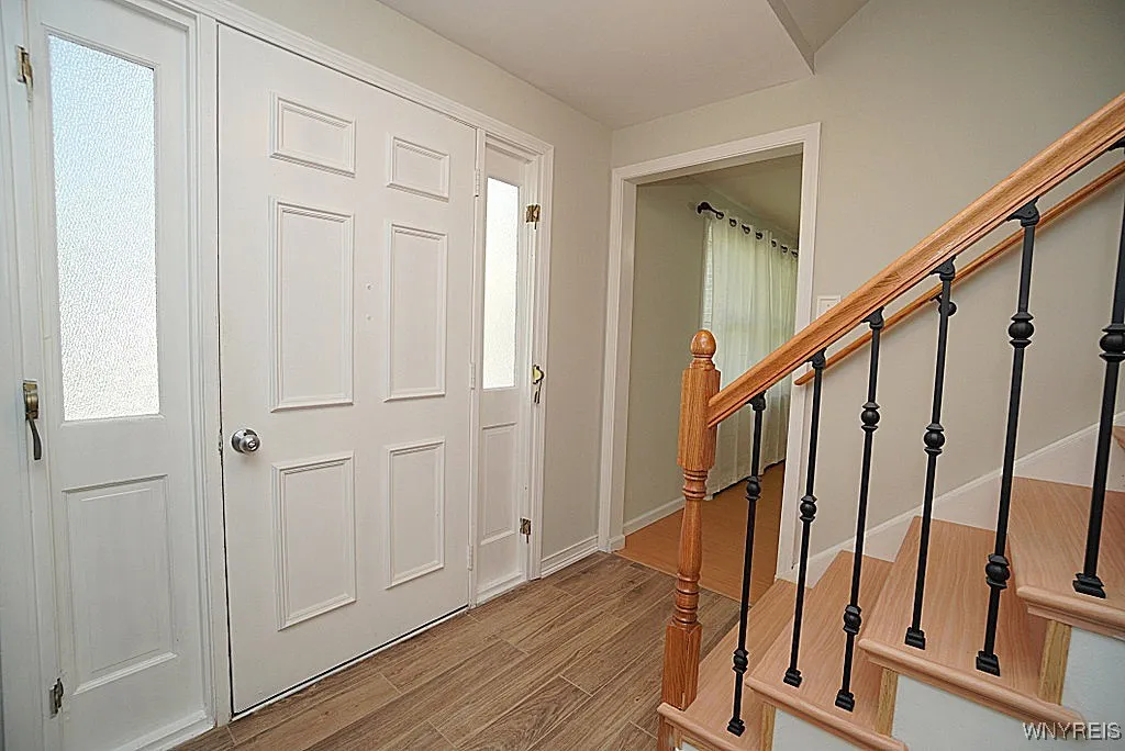 400 Hawthorne Place, Porter, New York 14174, Porter, New York 14174, 4 Bedrooms Bedrooms, 9 Rooms Rooms,2 BathroomsBathrooms,Residential,For Sale,400 Hawthorne Place, Porter, New York 14174,0,B1624864