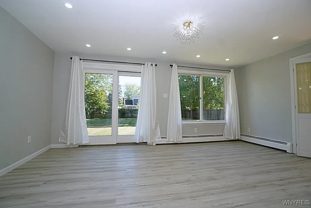 400 Hawthorne Place, Porter, New York 14174, Porter, New York 14174, 4 Bedrooms Bedrooms, 9 Rooms Rooms,2 BathroomsBathrooms,Residential,For Sale,400 Hawthorne Place, Porter, New York 14174,0,B1624864