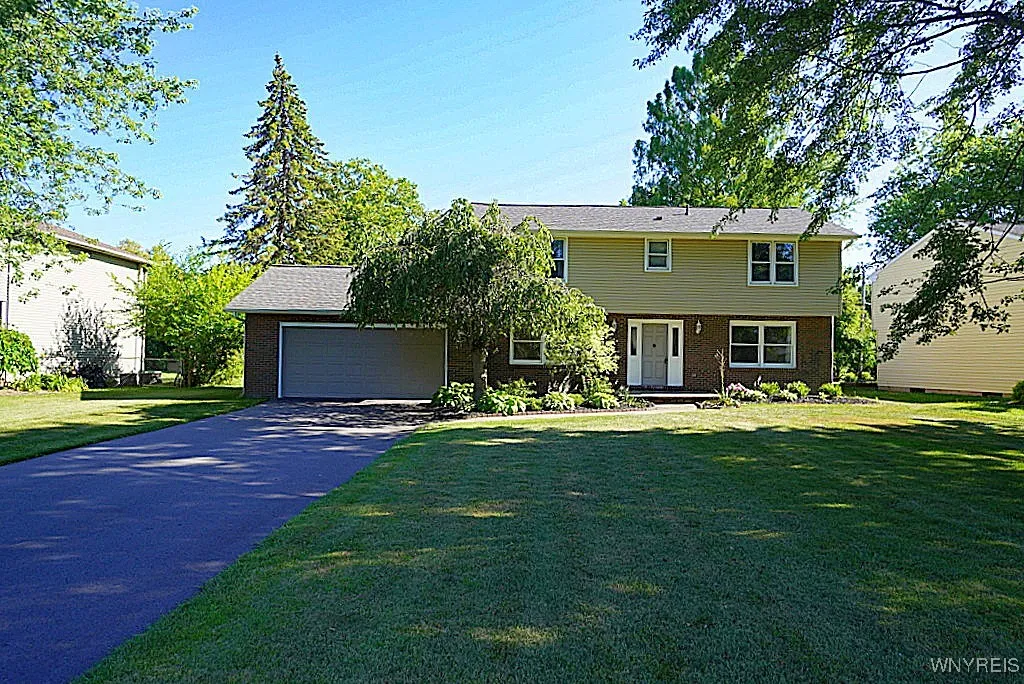 400 Hawthorne Place, Porter, New York 14174, Porter, New York 14174, 4 Bedrooms Bedrooms, 9 Rooms Rooms,2 BathroomsBathrooms,Residential,For Sale,400 Hawthorne Place, Porter, New York 14174,0,B1624864