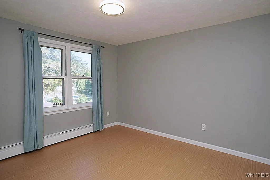 400 Hawthorne Place, Porter, New York 14174, Porter, New York 14174, 4 Bedrooms Bedrooms, 9 Rooms Rooms,2 BathroomsBathrooms,Residential,For Sale,400 Hawthorne Place, Porter, New York 14174,0,B1624864