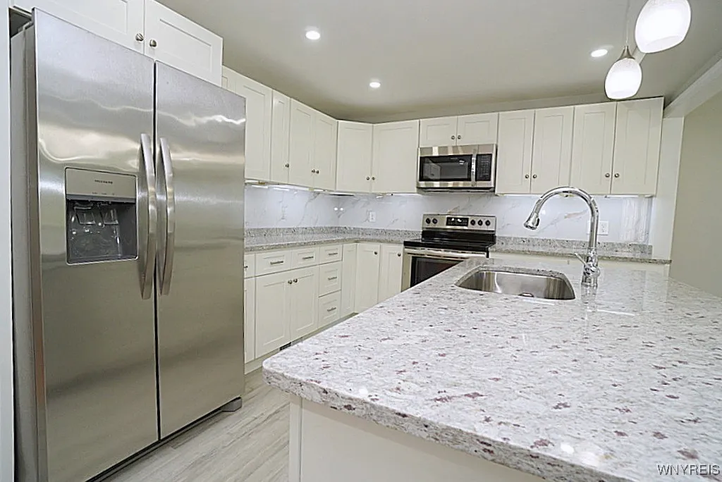 400 Hawthorne Place, Porter, New York 14174, Porter, New York 14174, 4 Bedrooms Bedrooms, 9 Rooms Rooms,2 BathroomsBathrooms,Residential,For Sale,400 Hawthorne Place, Porter, New York 14174,0,B1624864