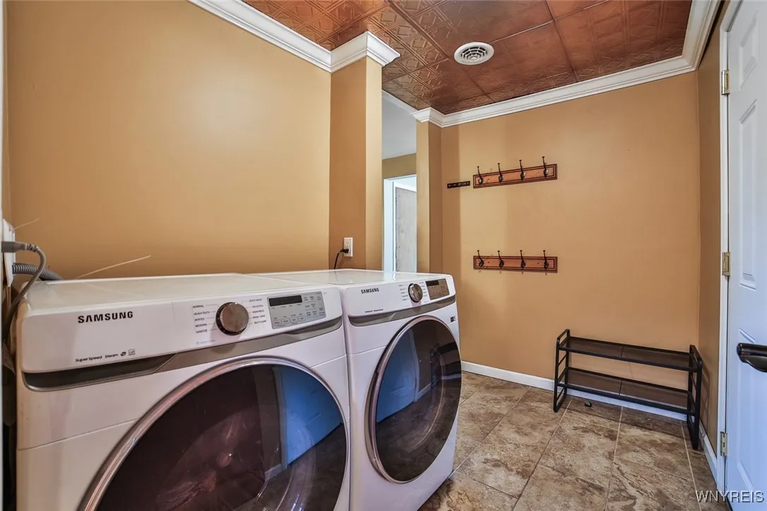 1st-floor laundry of course!  This set stays for you to use.