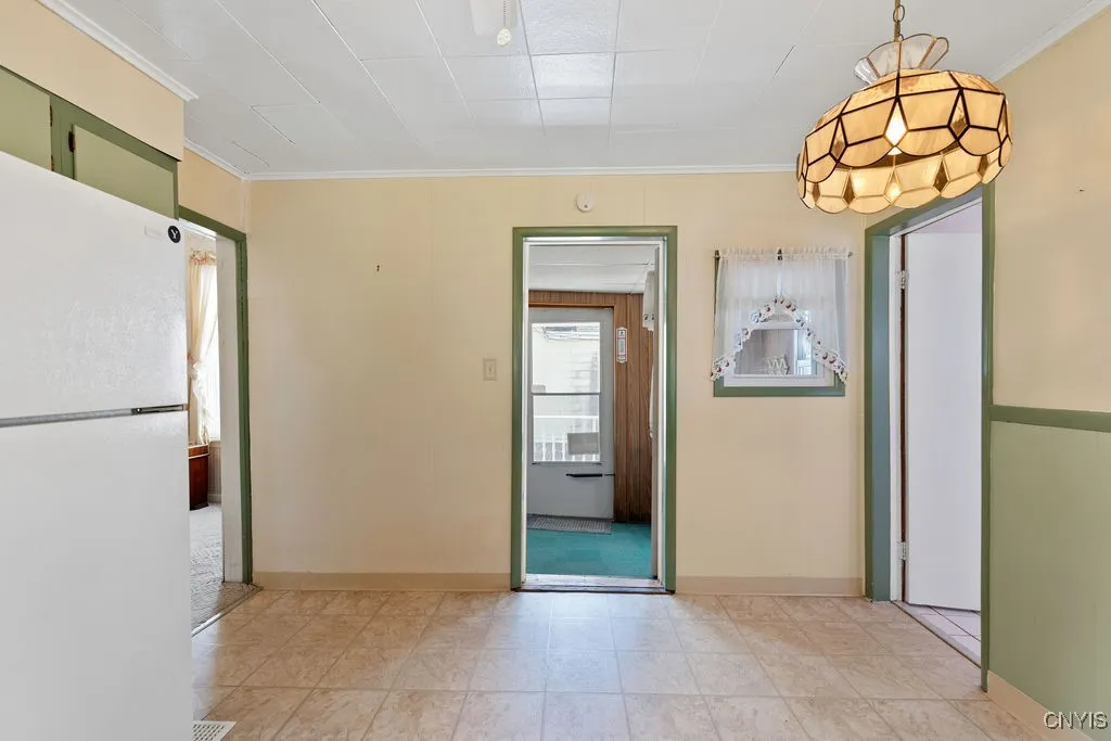 1625 Butternut Street, Syracuse, New York 13208, Syracuse, New York 13208, 4 Bedrooms Bedrooms, 6 Rooms Rooms,2 BathroomsBathrooms,Residential,Closed,1625 Butternut Street, Syracuse, New York 13208,0,S1624678