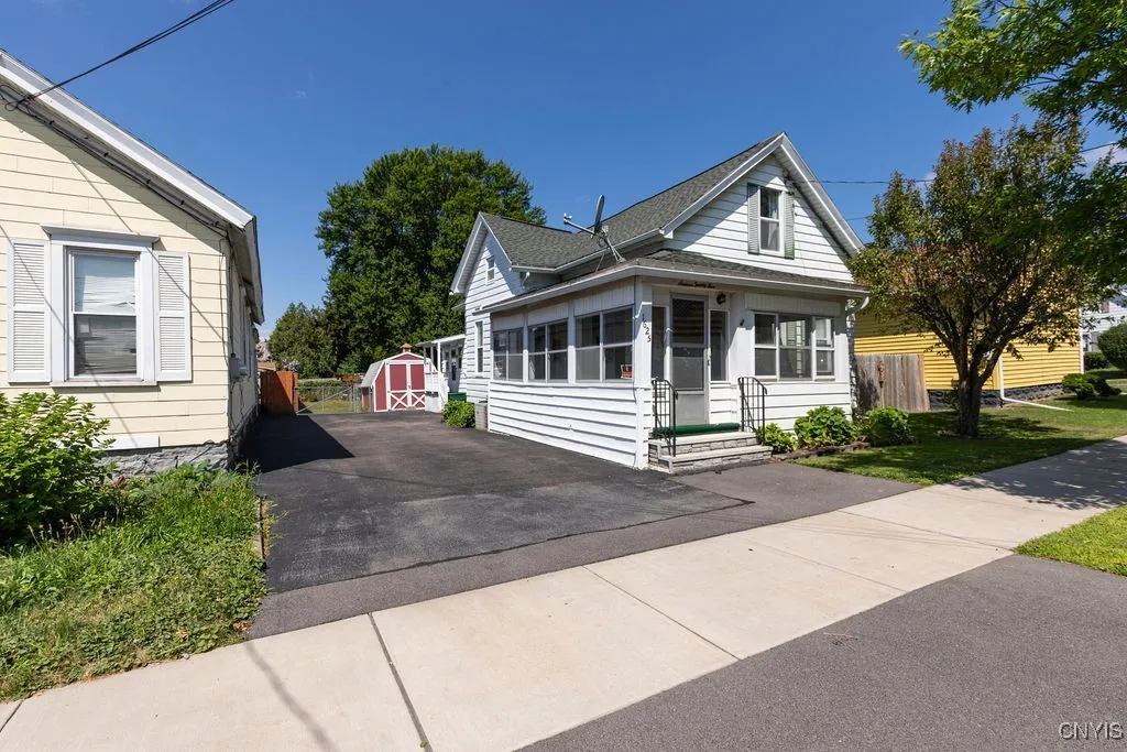 1625 Butternut Street, Syracuse, New York 13208, Syracuse, New York 13208, 4 Bedrooms Bedrooms, 6 Rooms Rooms,2 BathroomsBathrooms,Residential,Closed,1625 Butternut Street, Syracuse, New York 13208,0,S1624678