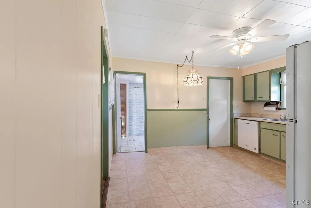 1625 Butternut Street, Syracuse, New York 13208, Syracuse, New York 13208, 4 Bedrooms Bedrooms, 6 Rooms Rooms,2 BathroomsBathrooms,Residential,Closed,1625 Butternut Street, Syracuse, New York 13208,0,S1624678