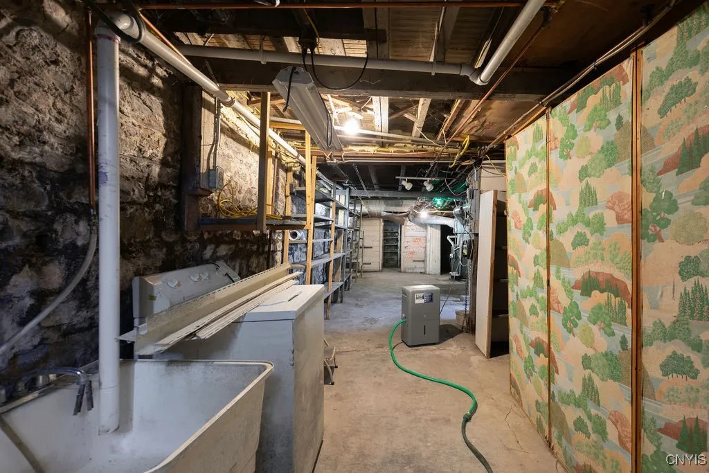 1625 Butternut Street, Syracuse, New York 13208, Syracuse, New York 13208, 4 Bedrooms Bedrooms, 6 Rooms Rooms,2 BathroomsBathrooms,Residential,Closed,1625 Butternut Street, Syracuse, New York 13208,0,S1624678