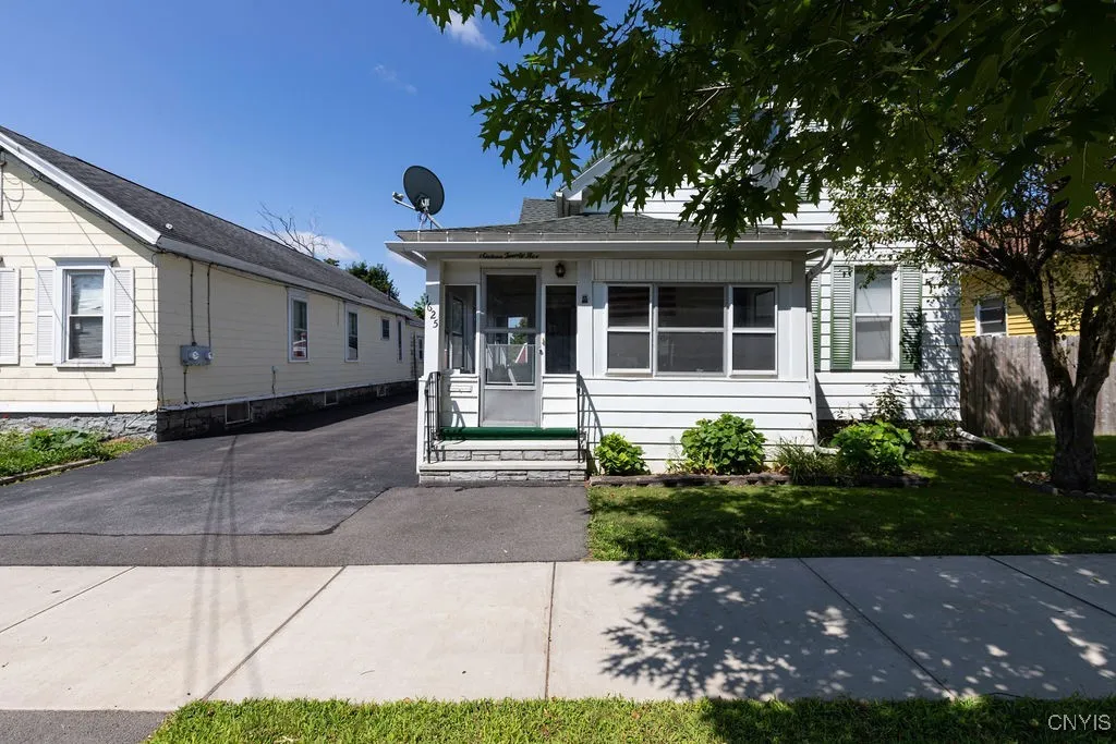 1625 Butternut Street, Syracuse, New York 13208, Syracuse, New York 13208, 4 Bedrooms Bedrooms, 6 Rooms Rooms,2 BathroomsBathrooms,Residential,Closed,1625 Butternut Street, Syracuse, New York 13208,0,S1624678