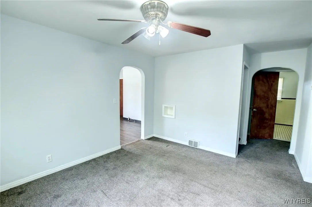5390 Bayview Road, Hamburg, New York 14075, Hamburg, New York 14075, 4 Bedrooms Bedrooms, 7 Rooms Rooms,1 BathroomBathrooms,Residential,For Sale,5390 Bayview Road, Hamburg, New York 14075,B1624889