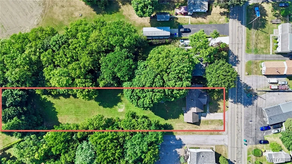 5390 Bayview Road, Hamburg, New York 14075, Hamburg, New York 14075, 4 Bedrooms Bedrooms, 7 Rooms Rooms,1 BathroomBathrooms,Residential,For Sale,5390 Bayview Road, Hamburg, New York 14075,B1624889