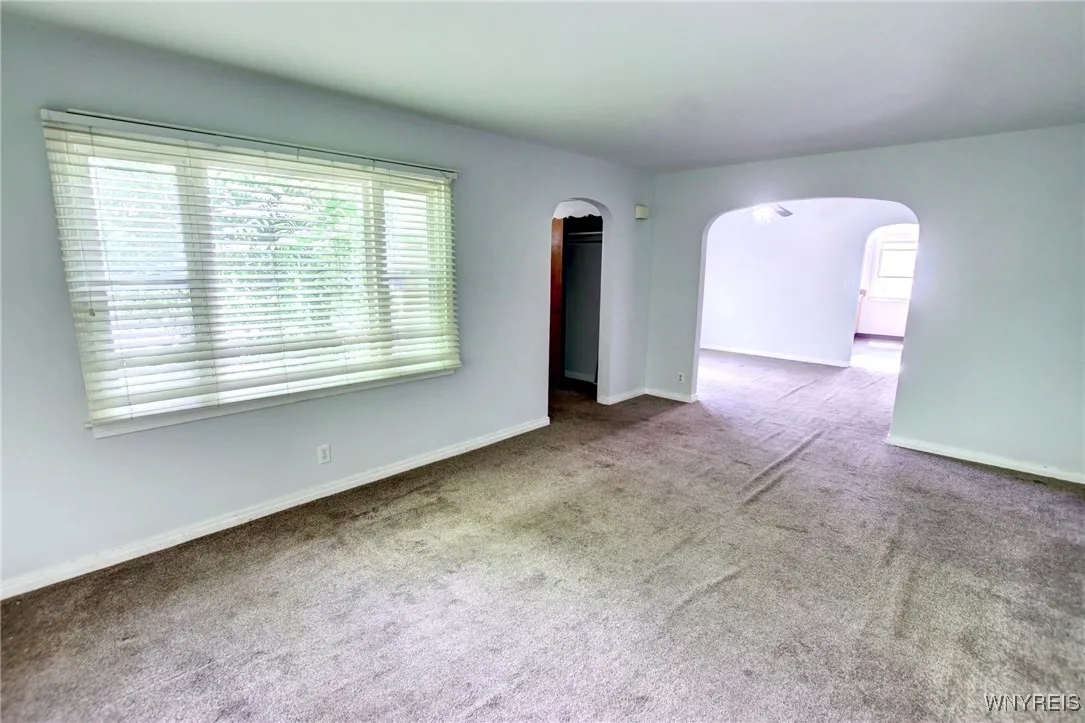 5390 Bayview Road, Hamburg, New York 14075, Hamburg, New York 14075, 4 Bedrooms Bedrooms, 7 Rooms Rooms,1 BathroomBathrooms,Residential,For Sale,5390 Bayview Road, Hamburg, New York 14075,B1624889