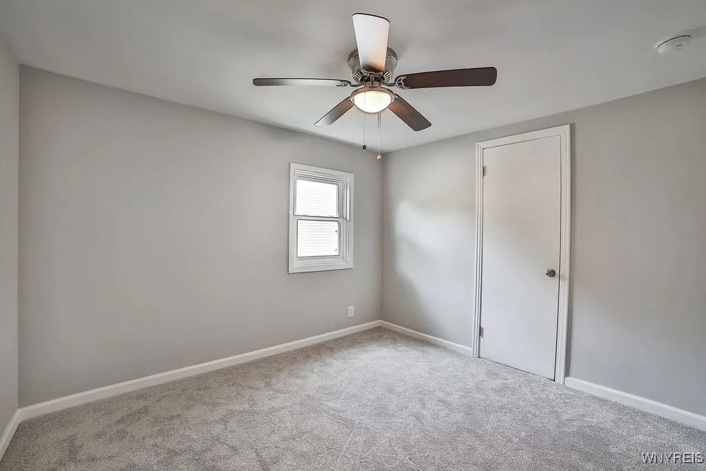 5305 Lake Avenue, Orchard Park, New York 14127, Orchard Park, New York 14127, 4 Bedrooms Bedrooms, 7 Rooms Rooms,1 BathroomBathrooms,Residential,For Sale,5305 Lake Avenue, Orchard Park, New York 14127,B1625097