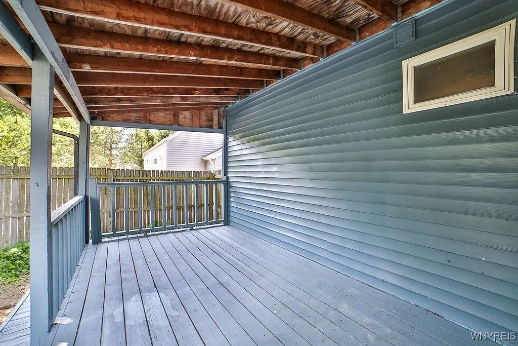 5305 Lake Avenue, Orchard Park, New York 14127, Orchard Park, New York 14127, 4 Bedrooms Bedrooms, 7 Rooms Rooms,1 BathroomBathrooms,Residential,For Sale,5305 Lake Avenue, Orchard Park, New York 14127,B1625097