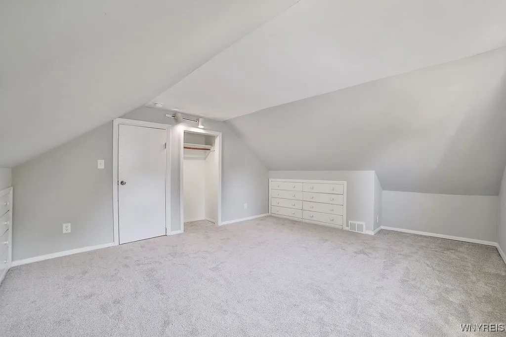 5305 Lake Avenue, Orchard Park, New York 14127, Orchard Park, New York 14127, 4 Bedrooms Bedrooms, 7 Rooms Rooms,1 BathroomBathrooms,Residential,For Sale,5305 Lake Avenue, Orchard Park, New York 14127,B1625097