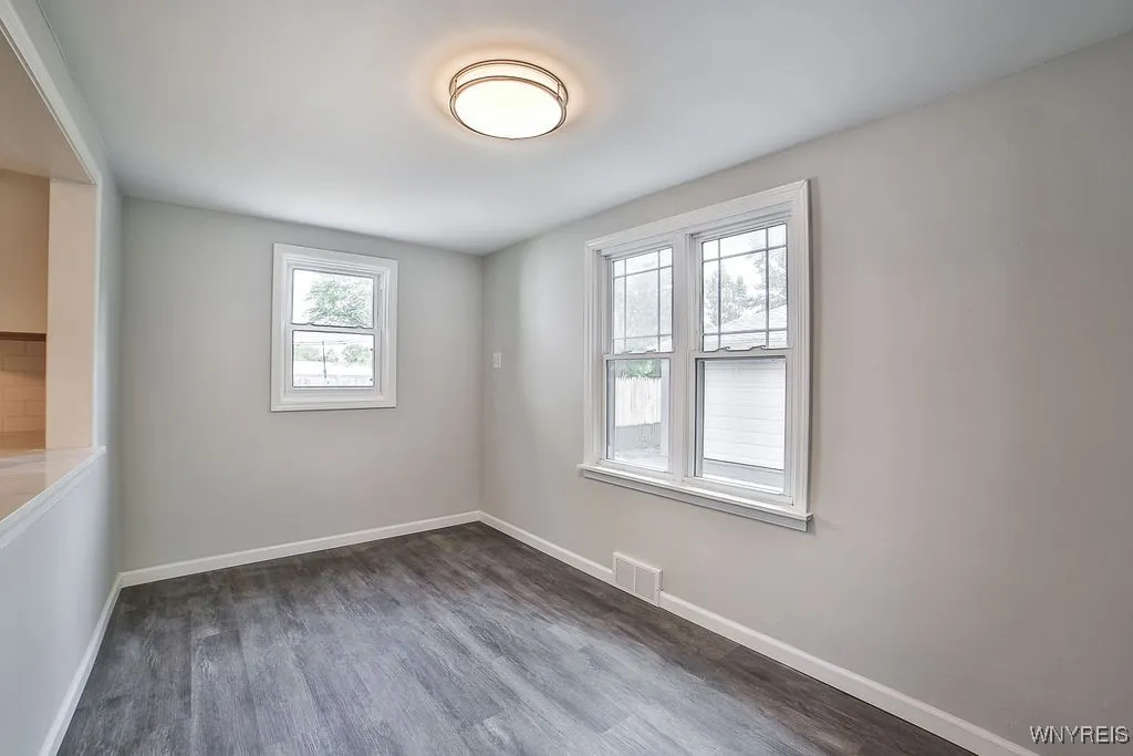 5305 Lake Avenue, Orchard Park, New York 14127, Orchard Park, New York 14127, 4 Bedrooms Bedrooms, 7 Rooms Rooms,1 BathroomBathrooms,Residential,For Sale,5305 Lake Avenue, Orchard Park, New York 14127,B1625097