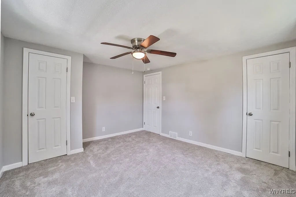 5305 Lake Avenue, Orchard Park, New York 14127, Orchard Park, New York 14127, 4 Bedrooms Bedrooms, 7 Rooms Rooms,1 BathroomBathrooms,Residential,For Sale,5305 Lake Avenue, Orchard Park, New York 14127,B1625097