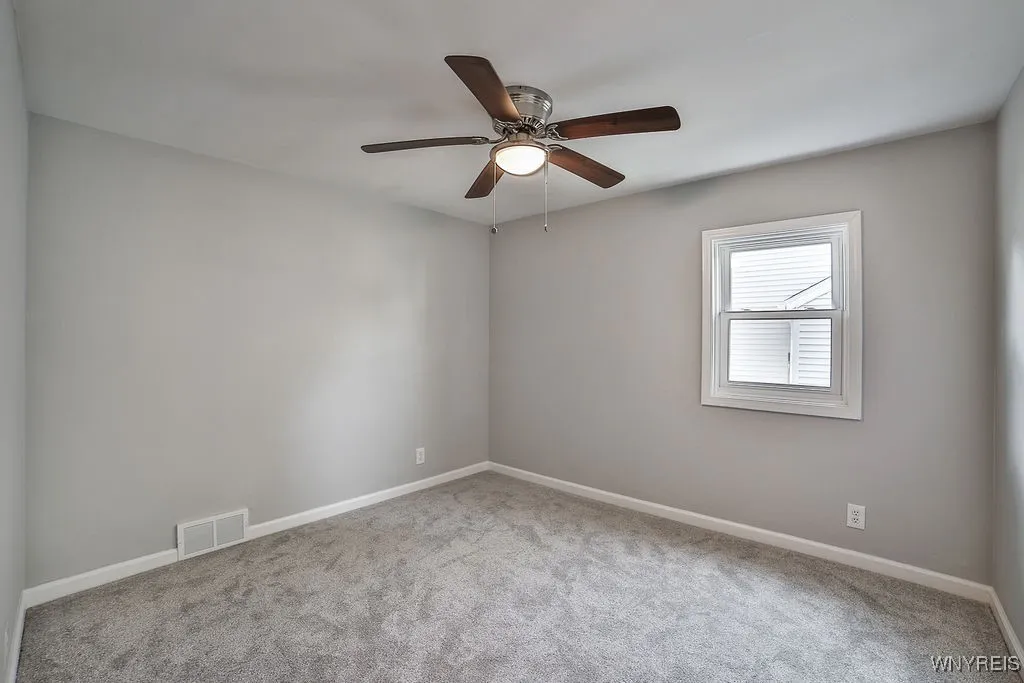 5305 Lake Avenue, Orchard Park, New York 14127, Orchard Park, New York 14127, 4 Bedrooms Bedrooms, 7 Rooms Rooms,1 BathroomBathrooms,Residential,For Sale,5305 Lake Avenue, Orchard Park, New York 14127,B1625097