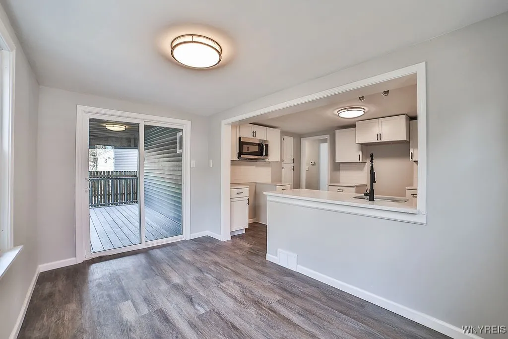 5305 Lake Avenue, Orchard Park, New York 14127, Orchard Park, New York 14127, 4 Bedrooms Bedrooms, 7 Rooms Rooms,1 BathroomBathrooms,Residential,For Sale,5305 Lake Avenue, Orchard Park, New York 14127,B1625097