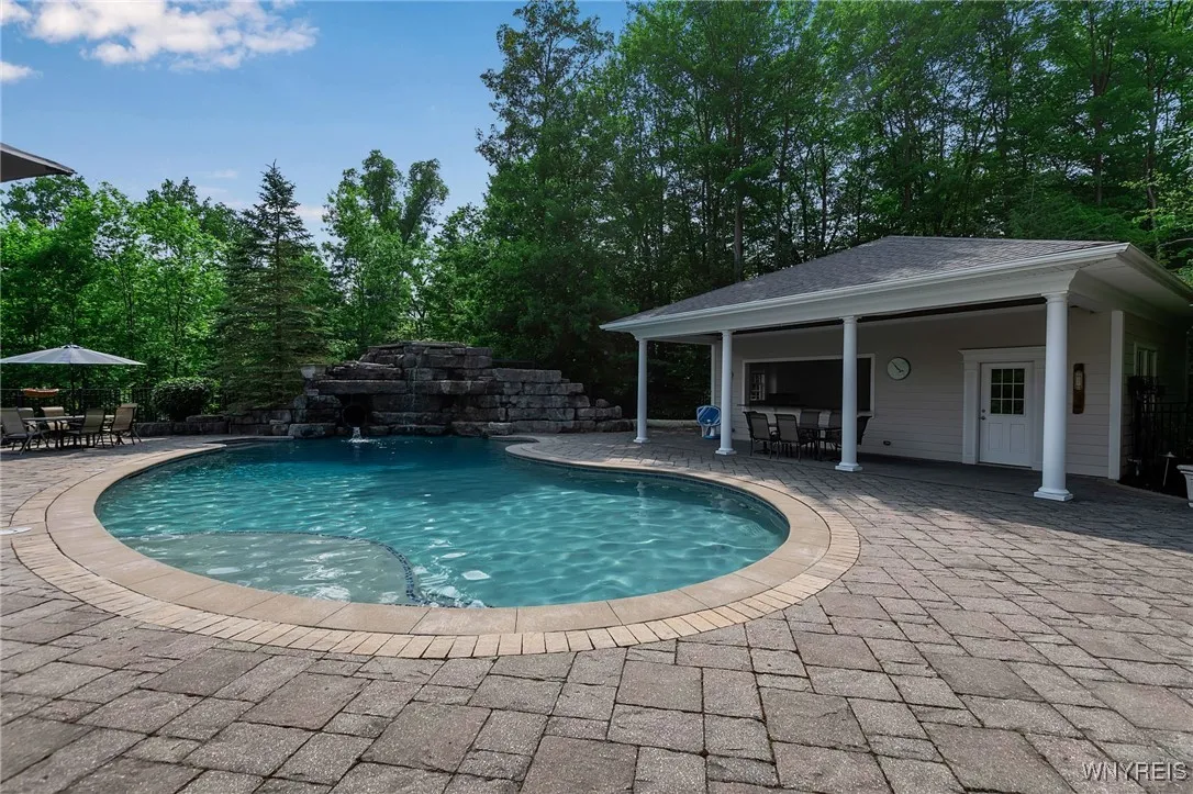 Pool w/ Pool House