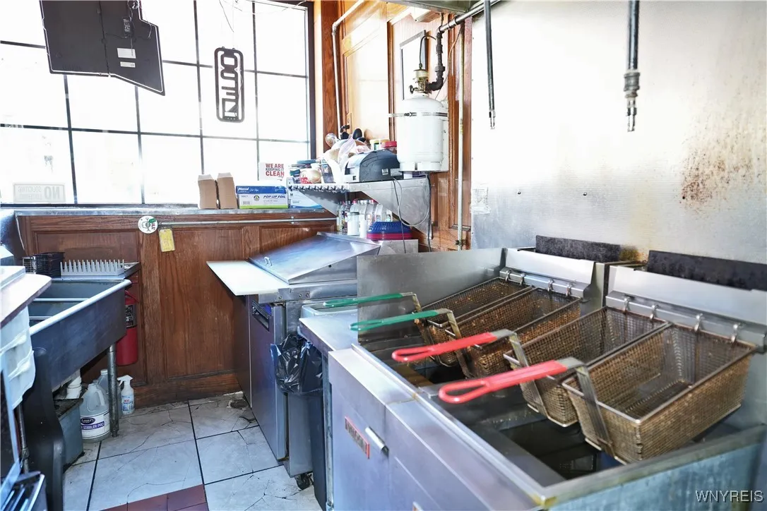 715 Ridge Road, Lackawanna, New York 14218, Lackawanna, New York 14218, ,Commercial Sale,Closed,715 Ridge Road, Lackawanna, New York 14218,0,B1624546