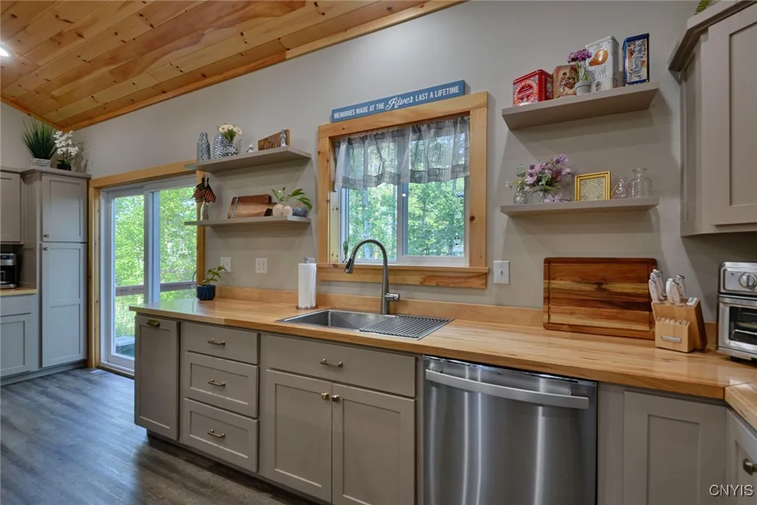 26633 Kring Point Road, Alexandria, New York 13679, Alexandria, New York 13679, 3 Bedrooms Bedrooms, 7 Rooms Rooms,2 BathroomsBathrooms,Residential,For Sale,26633 Kring Point Road, Alexandria, New York 13679,S1624149