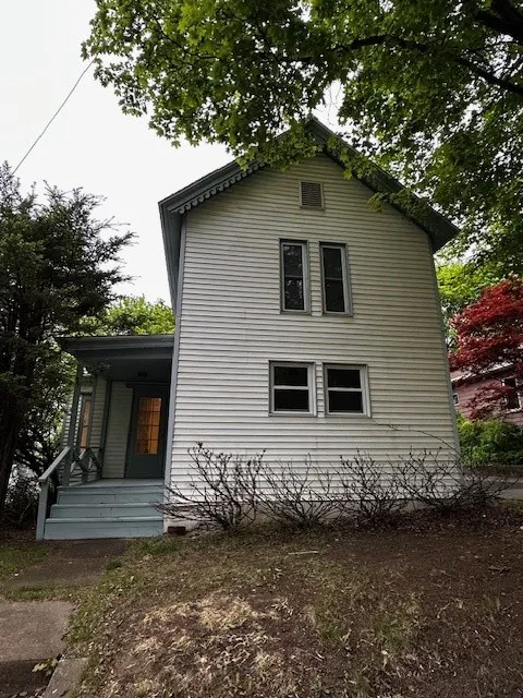 139 Southside Drive, Oneonta, New York 13820, Oneonta, New York 13820, 3 Bedrooms Bedrooms, 8 Rooms Rooms,1 BathroomBathrooms,Residential,For Sale,139 Southside Drive, Oneonta, New York 13820,0,R1625113