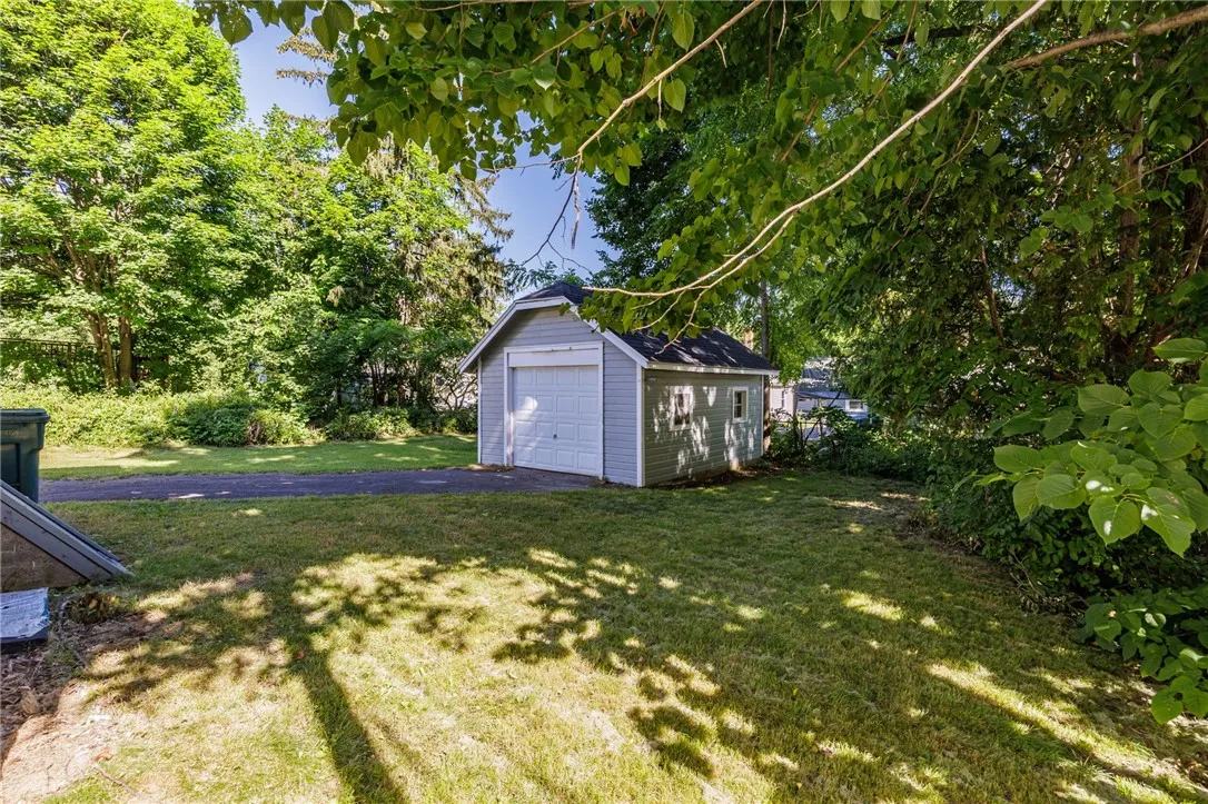 52 Warren Street, Rochester, New York 14620, Rochester, New York 14620, 2 Bedrooms Bedrooms, 5 Rooms Rooms,1 BathroomBathrooms,Residential,Closed,52 Warren Street, Rochester, New York 14620,0,R1624539